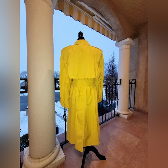 ESCADA, Canary Yellow Belted Trench Coat Vintage, Size 38 - Picture 9 of 10